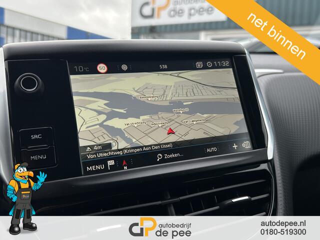 Peugeot 208 1.2 PureTech Signature GARANTIE/AIRCO/CARPLAY/PDC/NAVI/CRUISE/LICHTMETAAL rijklaarprijs!