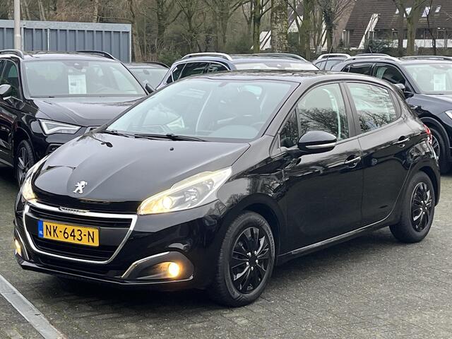 Peugeot 208 1.2 PureTech Blue Lion | NAV. | TREKHAAK | PDC | APPLE CARPLAY/ANDROID AUTO |