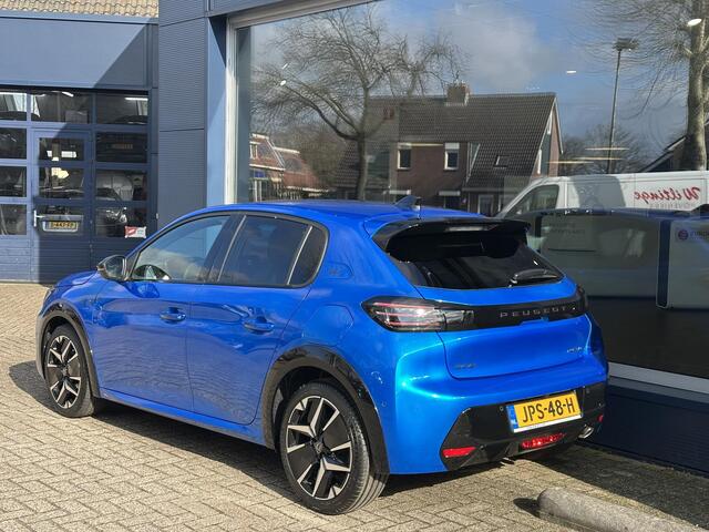 Peugeot 208 1.2 Hybrid GT Automaat | Nieuwe Auto | Meest Complete Uitvoering | 360 Graden Camera | Navigatie | Keyless Entry & Start | Full LED Verlichting | Climate Control | 17" Lichtmetalen Velgen | Parkeersensoren V+A | Dakspoiler Zwart |
