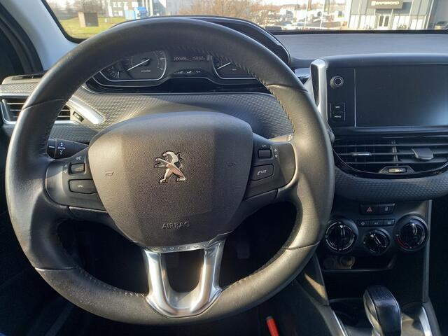 Peugeot 208 1.2 PureTech Signature