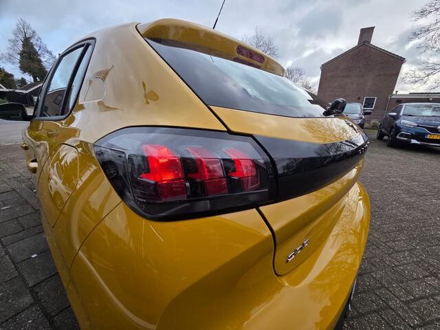 Peugeot 208 1.2 PureTech Active 7000 km!!