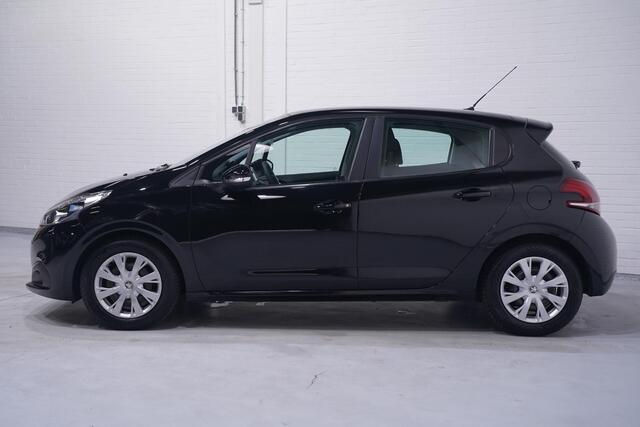 Peugeot 208 1.2 PureTech Blue Lion Navi Cruise Airco PDC NAP
