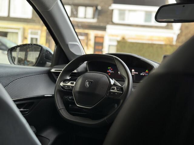 Peugeot 208 1.2 PureTech 100 Allure Navigatie/360 camera/Cruise control adaptief.