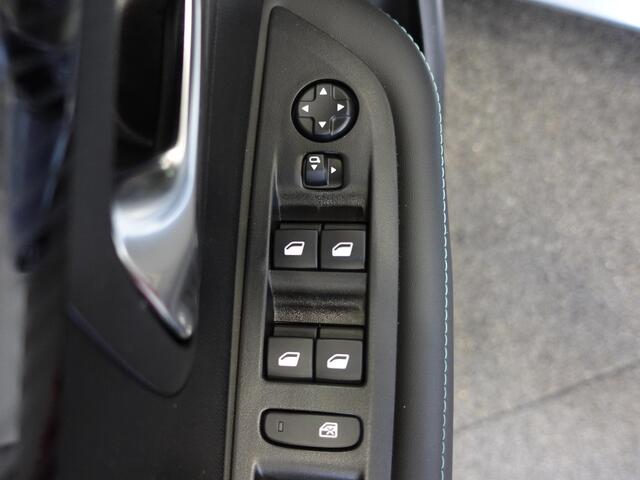 Peugeot 208 1.2 PureTech 100pk Automaat Allure Pack | Navigatie | Navigatie | Apple Carplay/Android Auto | Camera | Parkeersensor achter | Cruise Control | Virtual Cockpit | Climate Control | Getinte ramen