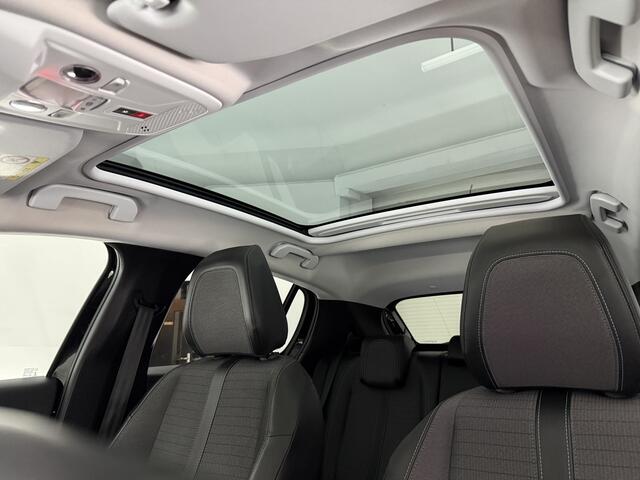 Peugeot 208 1.2 PureTech Allure | Pano | Camera | Virtual | Carplay | Trekhaak | Keyless | NAP