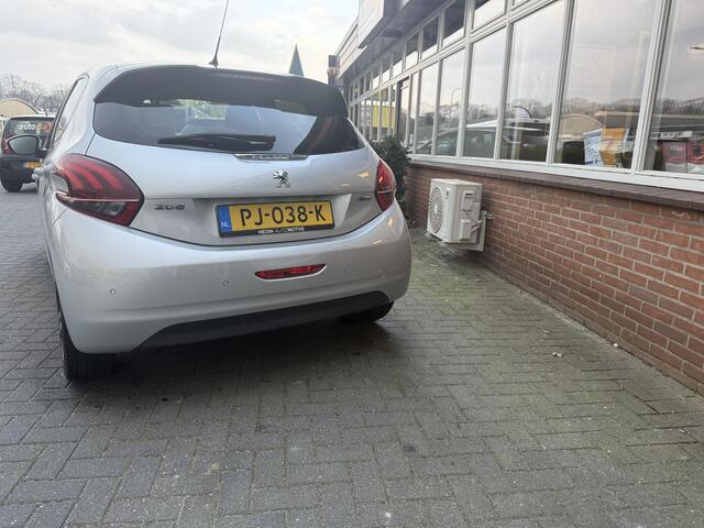 Peugeot 208 1.2 PureTech Blue Lion