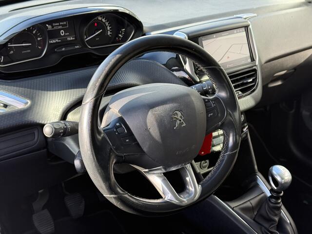 Peugeot 208 1.2 PureTech Allure | Navigatie | Climate Control | PDC | APK 29-04-2027 |
