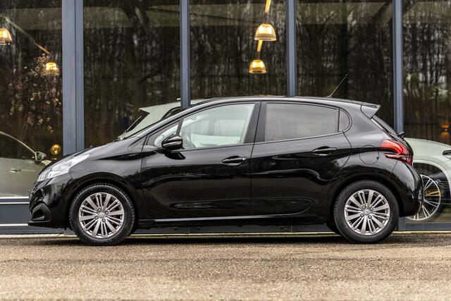 Peugeot 208 1.2 PureTech Signature