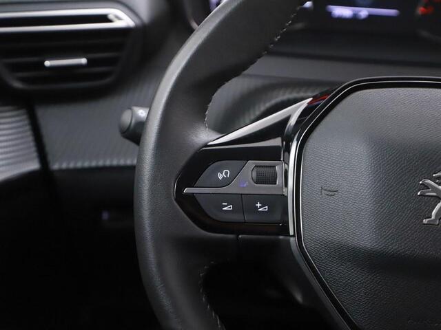 Peugeot 208 1.2 PureTech Allure Navigatie via App, Lage km-Stand!