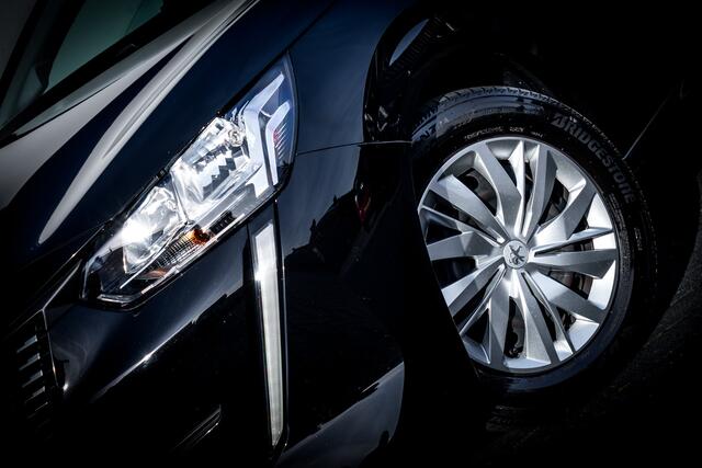 Peugeot 208 1.2 PureTech Active | 1 e eigenaar | Ned Auto | 34 DKM | | Cruise | Airco | Apple Carplay-Android |DAB Audio |