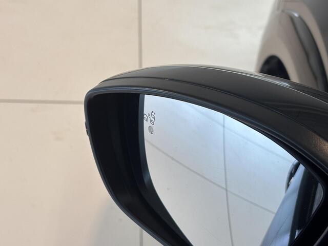 Peugeot 208 1.2 PureTech GT Afneembare trekhaak | Navigatie | Achteruitrijcamera | Dodehoek detectie | Android auto / Apple carplay