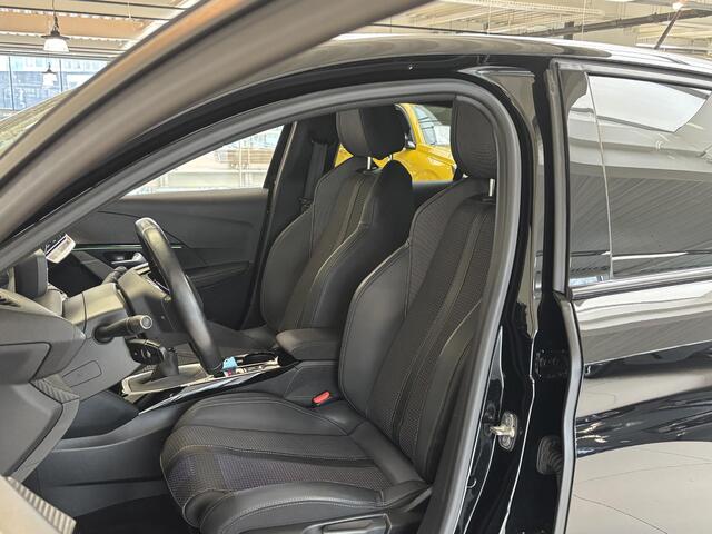 Peugeot 208 1.2 PureTech GT Afneembare trekhaak | Navigatie | Achteruitrijcamera | Dodehoek detectie | Android auto / Apple carplay