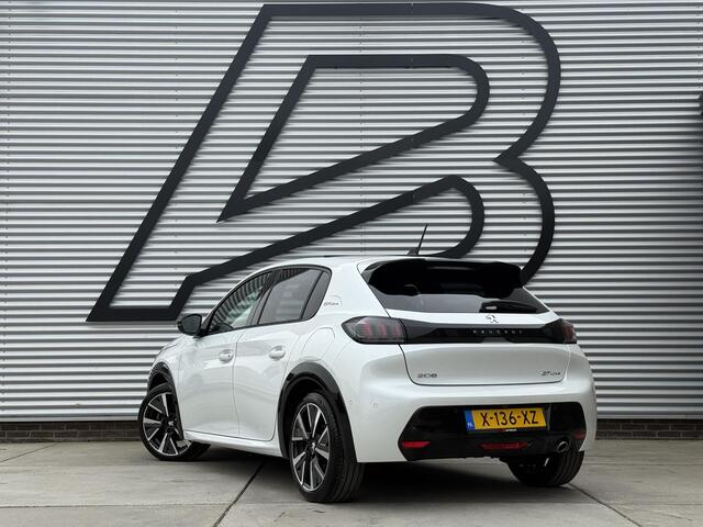Peugeot 208 1.2 PureTech GT-Line 1e Eigenaar|Pano|Navi|Clima|Cruise|Camera|Trekhaak|Carplay|PDV V+A|Nieuwe APK bij aflevering