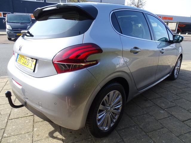 Peugeot 208 1.2 PT ALLURE -VOL Automaat-110 Pk-Carplay-Navi-Pano-Clima-Cruise-Pdc-Blth-