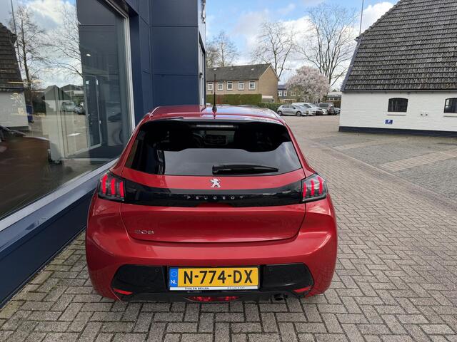 Peugeot 208 1.2 Turbo 100 PK Allure | Automaat | Navigatie via Telefoon | Cruise Control | Climate Control | Stoelverwarming | Keyless Start | Getint glas | Lichtmetalen velgen | LED Verlichting |