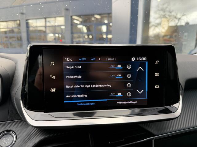 Peugeot 208 1.2 Turbo 100 PK Allure | Automaat | Navigatie via Telefoon | Cruise Control | Climate Control | Stoelverwarming | Keyless Start | Getint glas | Lichtmetalen velgen | LED Verlichting |