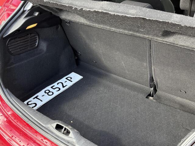 Peugeot 208 1.2 PureTech Allure - Navigatie - Trekhaak - Climate Controle - Apple Carplay & Android Auto