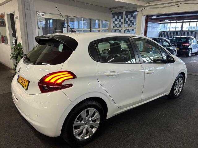 Peugeot 208 1.2 PureT. NAP*NL*2018*5deurs*NAVI