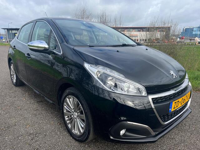 Peugeot 208 1.2 PureTech Blue Lease Allure