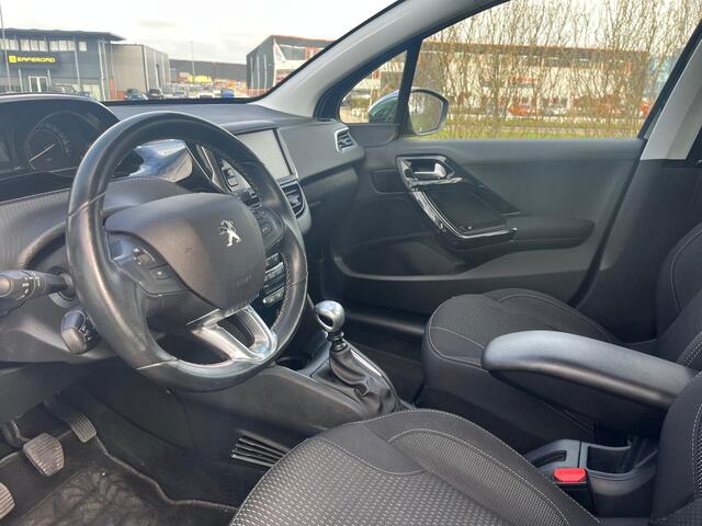 Peugeot 208 1.2 PureTech Blue Lease Allure