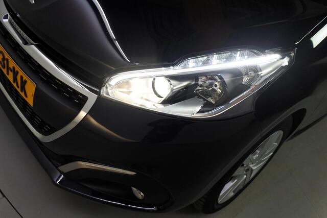 Peugeot 208 1.2 82pk Signature Connect Trekhaak NL NAP