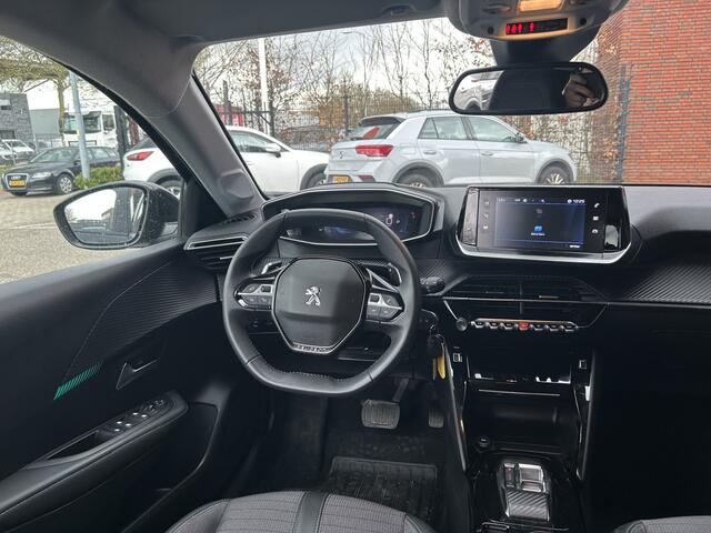 Peugeot 208 1.2 PureTech Allure Pack // LED // APPLE CARPLAY / ANDROID AUTO // CAMERA // PDC