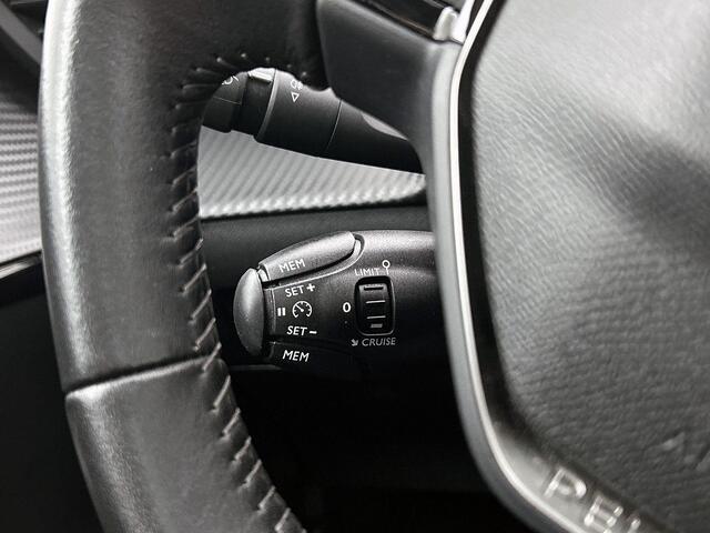 Peugeot 208 1.2 PureTech GT-Line | airco automatisch | Apple Carplay/Android | cruise control | lederen/stof bekleding | LED koplampen | lichtmetalen velgen 17 |