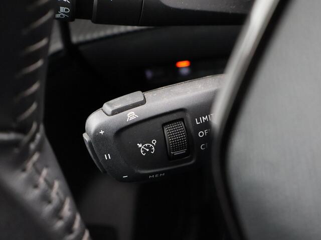 Peugeot 208 1.2 PT ALLURE PACK + ADAPTIVE CRUISE | CAMERA | STOELVERWARMING | CARPLAY | LED | PRIVACY