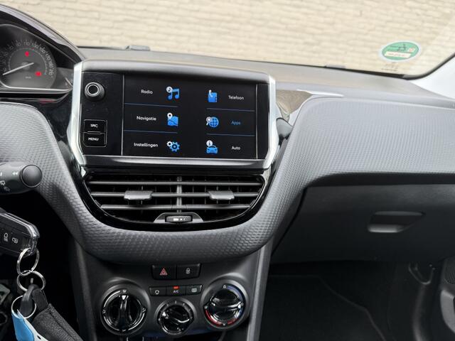 Peugeot 208 1.2 PureT. Signature- Carplay - NAP -