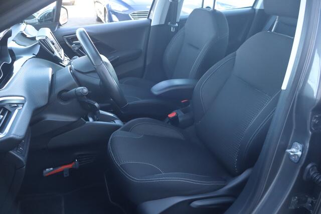 Peugeot 208 1.2 PureTech Allure NL-Auto!! Climate I Apple Carplay I Navigatie