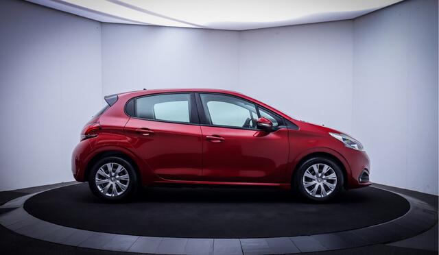Peugeot 208 1.2T Aut. Allure CARPLAY | NAVI | DAB | AIRCO | CRUISE | BLUETOOTH | PDC