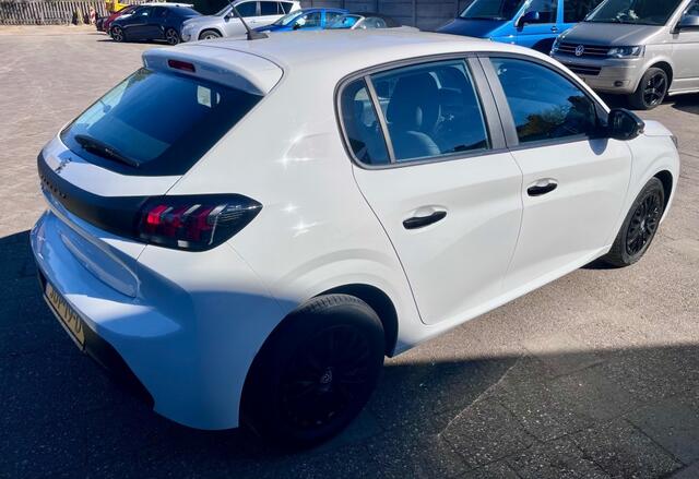 Peugeot 208 1.2 PURETECH LIKE NAVIGATIE MULTIFUNC STUUR.