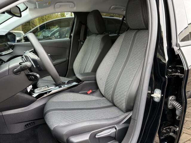 Peugeot 208 1.2 HYBRID 110 e-DCS6 CarPlay, Virtual, LED, *181km*