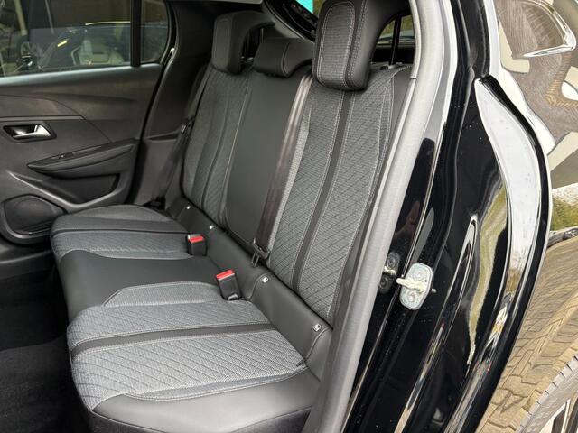 Peugeot 208 1.2 HYBRID 110 e-DCS6 CarPlay, Virtual, LED, *181km*