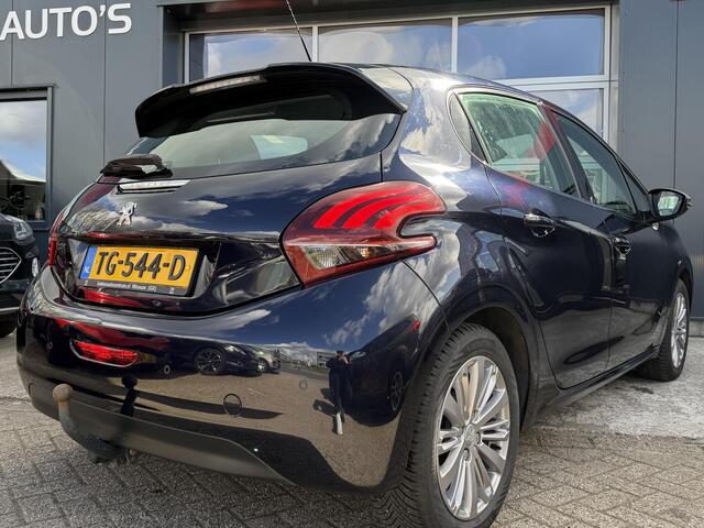 Peugeot 208 1.2 PureTech Blue Lease Executive - Navigatie - Climate Control - Trekhaak