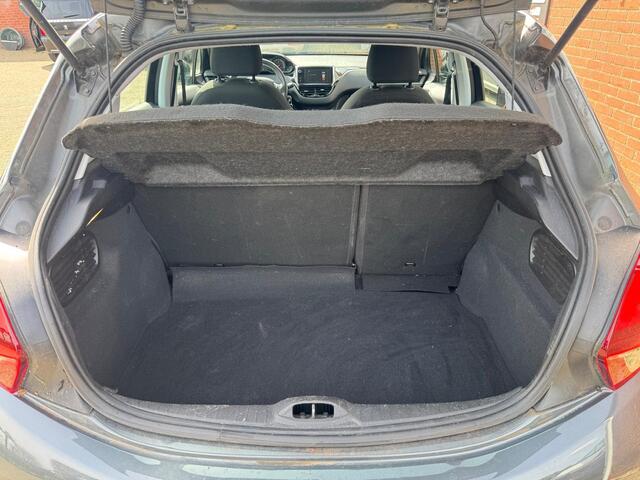 Peugeot 208 1.2 PureTech Blue Lion NAVI AIRCO PDC 5-DEURS 2 SLEUTELS + BOEKJES! AUTO IS NET BINNEN!