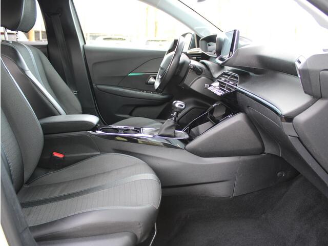 Peugeot 208 1.2 PureTech Allure | Navi / Camera / Climate