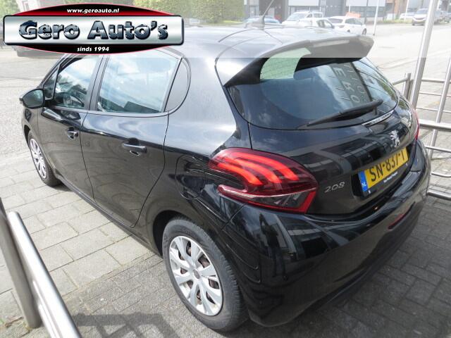 Peugeot 208 1.2 PureTech Active 5 drs nl-auto ,airco cruise control navigatie dab + etc
