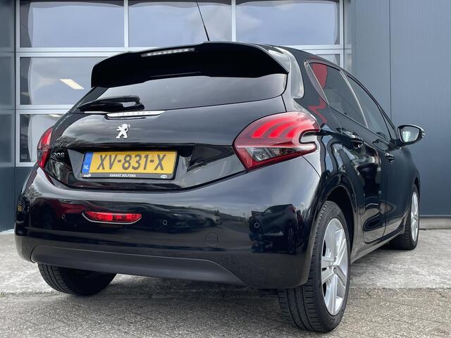 Peugeot 208 1.2 PureTech Signature - Navigatie - Parkeersensoren - Apple Carplay/Android Auto