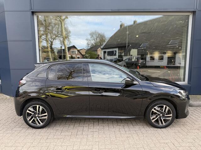 Peugeot 208 1.2 Turbo 100 PK Allure | Navigatie | All season banden | Keyless Entry/Start | Climate Control | Stoelverwarming | LED Verlichting | Camera | Parkeersensoren | Cruise Control | Lichtmetalen Velgen | Half Lederen Bekleding |