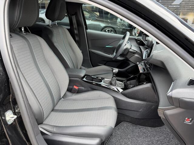 Peugeot 208 1.2 Turbo 100 PK Allure Pack | Zeer Complete Uitvoering | Slechts 20.773 KM | 1e Eigenaar | Keyless Entry | Camera | Adaptieve Cruise Control | Parkeersensoren | Navigatie via Telefoon | Stoelverwarming | Digitaal Dashboard | DAB+ Radio | Apple Carplay | 