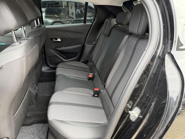 Peugeot 208 1.2 Turbo 100 PK Allure Pack | Zeer Complete Uitvoering | Slechts 20.773 KM | 1e Eigenaar | Keyless Entry | Camera | Adaptieve Cruise Control | Parkeersensoren | Navigatie via Telefoon | Stoelverwarming | Digitaal Dashboard | DAB+ Radio | Apple Carplay | 