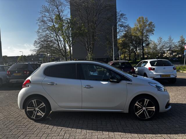 Peugeot 208 1.2 PureTech GT-line Panodak Nap