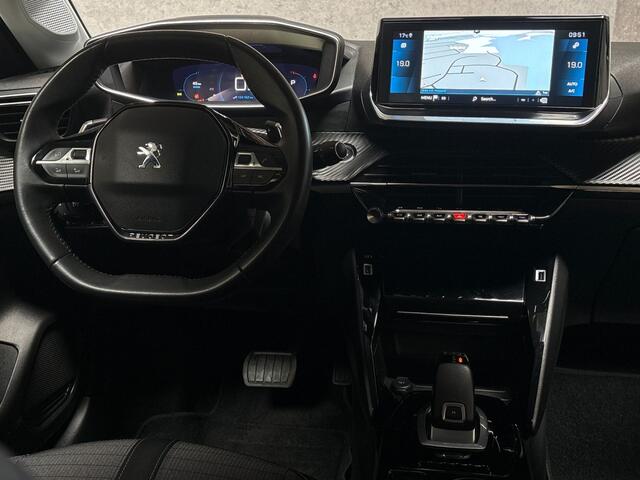 Peugeot 208 1.2 PureTech Allure Sport Automaat (VIRTUAL COCKPIT, APPLE CARPLAY, GROOT NAVI, 360 CAMERA, SPORTSTOELEN, LEDER, ADAPTIVE CRUISE, KEYLESS, NIEUWSTAAT)