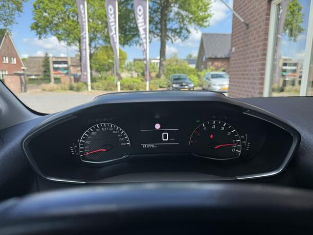 Peugeot 208 1.2 PT Active Pack PDC / CLIMA / LMV / NAVI / CARPLAY / DAB+ /