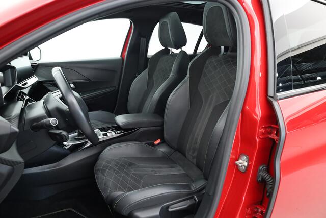 Peugeot 208 1.2 PureTech GT Pack | Rijklaar! | Orig. NL | Pano | Adapt. Cruise | Dig. Cockpit | Camera | NAV+App.connect | Keyless | LED | Dodehoek V