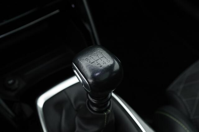 Peugeot 208 1.2 PureTech GT Pack | Rijklaar! | Orig. NL | Pano | Adapt. Cruise | Dig. Cockpit | Camera | NAV+App.connect | Keyless | LED | Dodehoek V