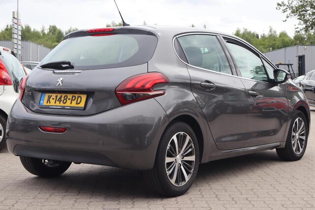Peugeot 208 1.2 PureTech Allure | Cruise control | Climate control | Navigatie | PDC achter