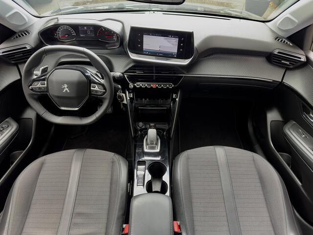Peugeot 208 1.2 AUT8 ALLURE NAVI AIRCO APPLE-CARPLAY LED LMV PDC