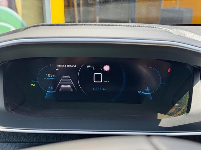 Peugeot 208 1.2 PT 100 Allure - adaptive cruise - camera - stoelverwarming
